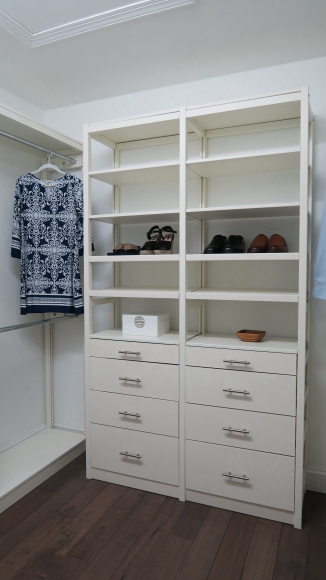 http://www.simplecloset.com/images/White%20Solid%20Wood%20Closet%20System.jpg